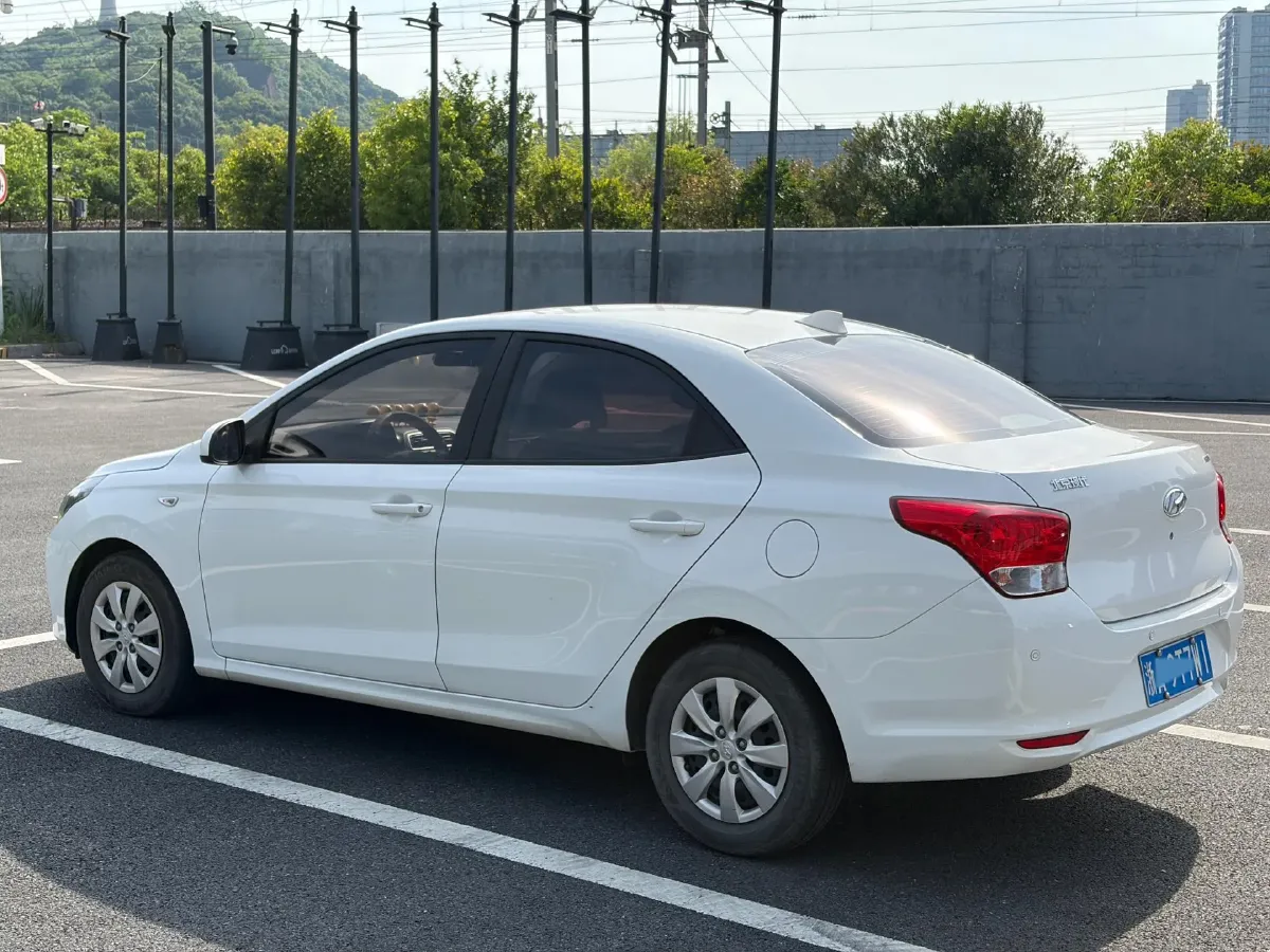 2017 Hyundai Reina 1.4L 95HP L4 5MT,autocango,china used car exporter,china ev exporter,chinese used car exporter,chinese used ev exporter