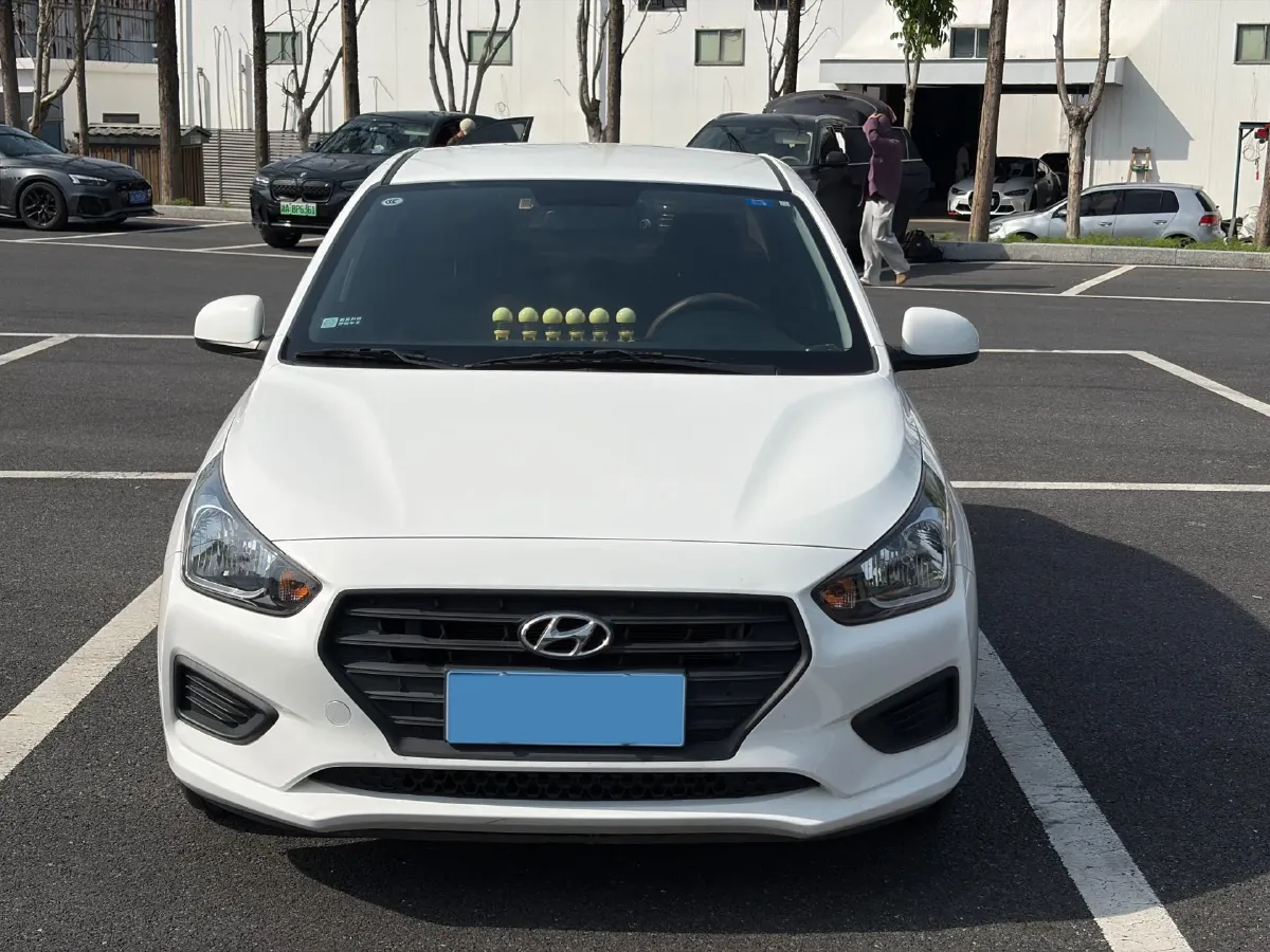 2017 Hyundai Reina 1.4L 95HP L4 5MT,autocango,china used car exporter,china ev exporter,chinese used car exporter,chinese used ev exporter