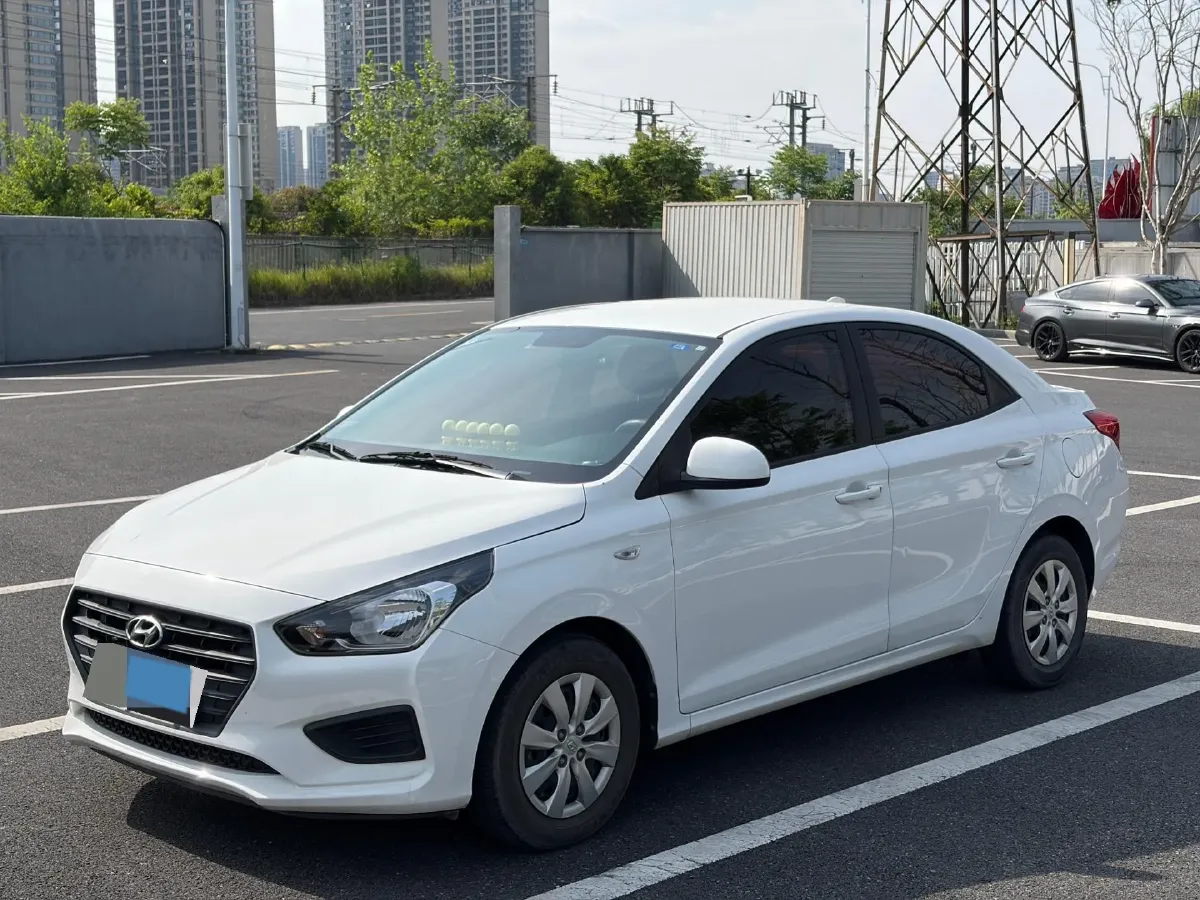 2017 Hyundai Reina 1.4L 95HP L4 5MT,autocango,china used car exporter,china ev exporter,chinese used car exporter,chinese used ev exporter