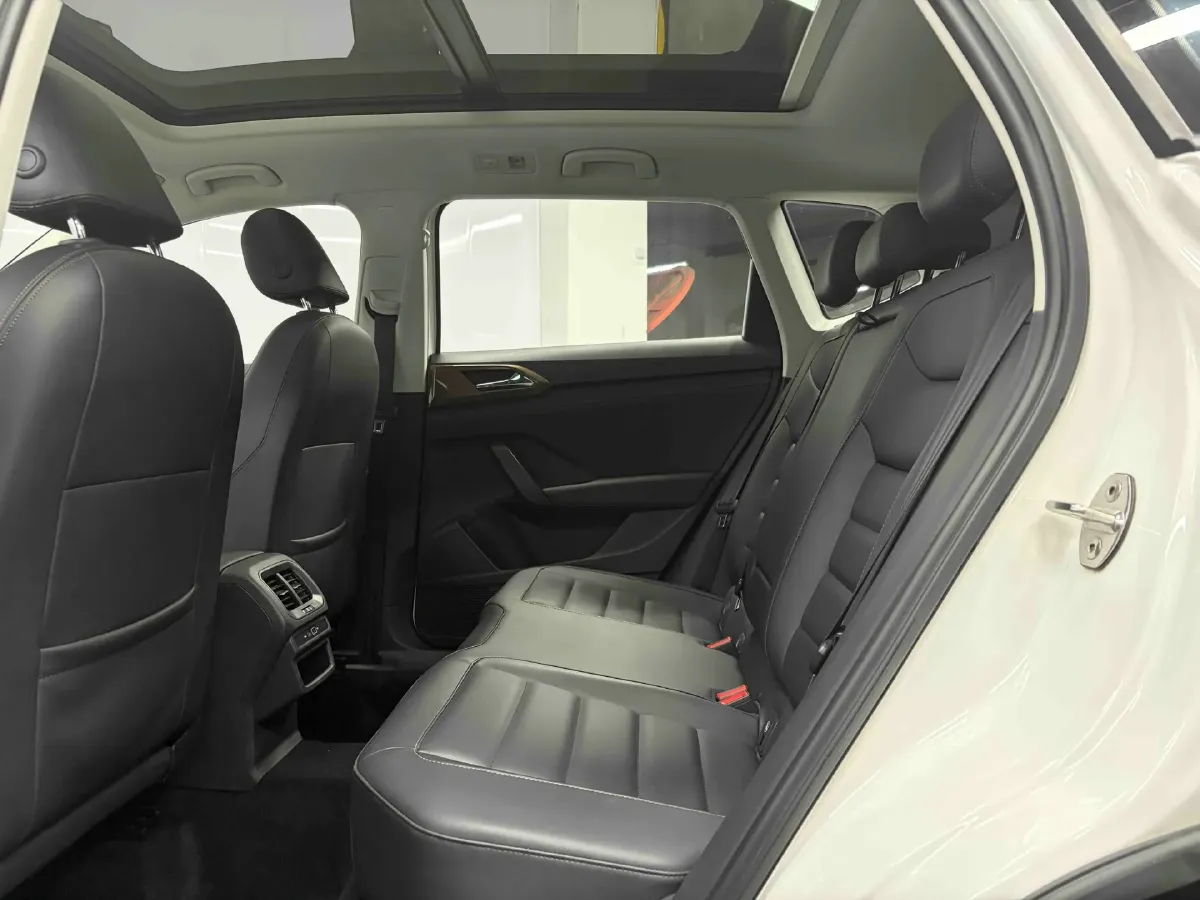 2021 Volkswagen Tharu 1.4T 150HP L4 7DCT,autocango,china used car exporter,china ev exporter,chinese used car exporter,chinese used ev exporter