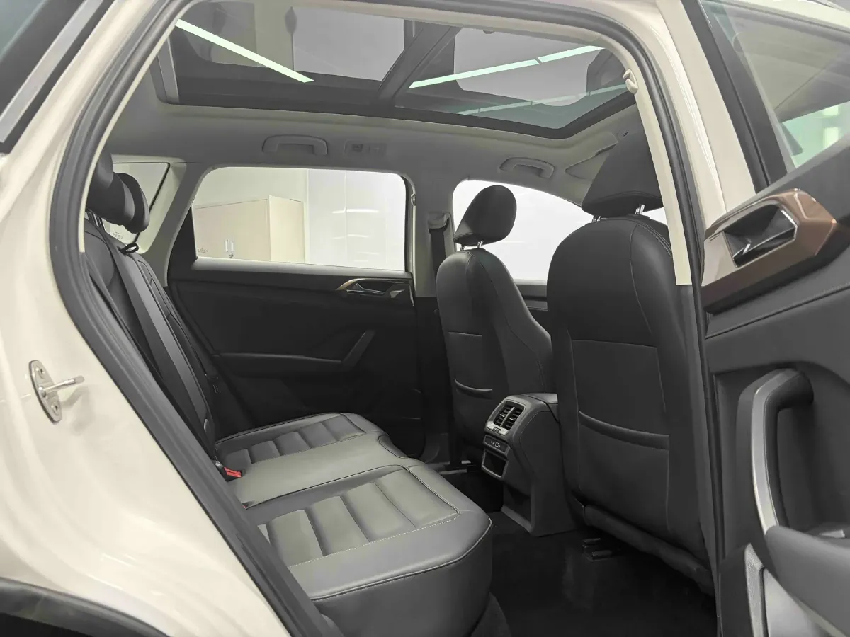 2021 Volkswagen Tharu 1.4T 150HP L4 7DCT,autocango,china used car exporter,china ev exporter,chinese used car exporter,chinese used ev exporter