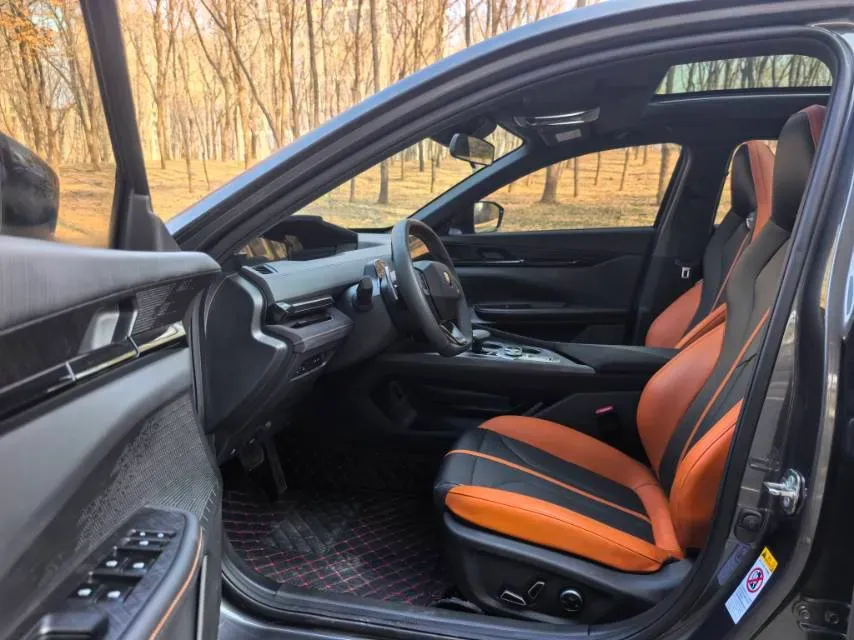 2024 ChangAn UNI-V 1.5T 188HP L4 7DCT,autocango,china used car exporter,china ev exporter,chinese used car exporter,chinese used ev exporter