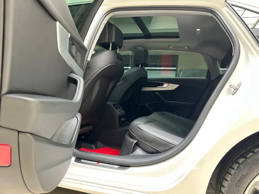 2020 Audi A4L 2.0T 190HP L4 7DCT,autocango,china used car exporter,china ev exporter,chinese used car exporter,chinese used ev exporter