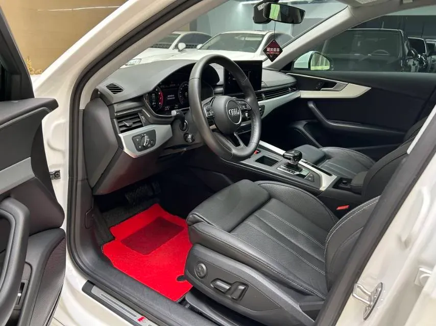 2020 Audi A4L 2.0T 190HP L4 7DCT,autocango,china used car exporter,china ev exporter,chinese used car exporter,chinese used ev exporter
