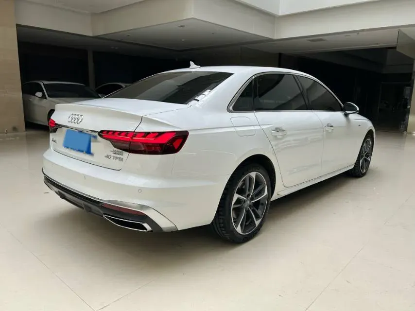 2020 Audi A4L 2.0T 190HP L4 7DCT,autocango,china used car exporter,china ev exporter,chinese used car exporter,chinese used ev exporter