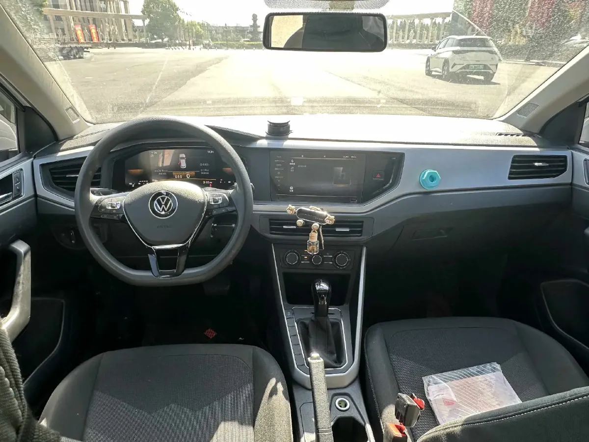 2023 Volkswagen Polo 1.5L 110HP L4 6AT,autocango,china used car exporter,china ev exporter,chinese used car exporter,chinese used ev exporter