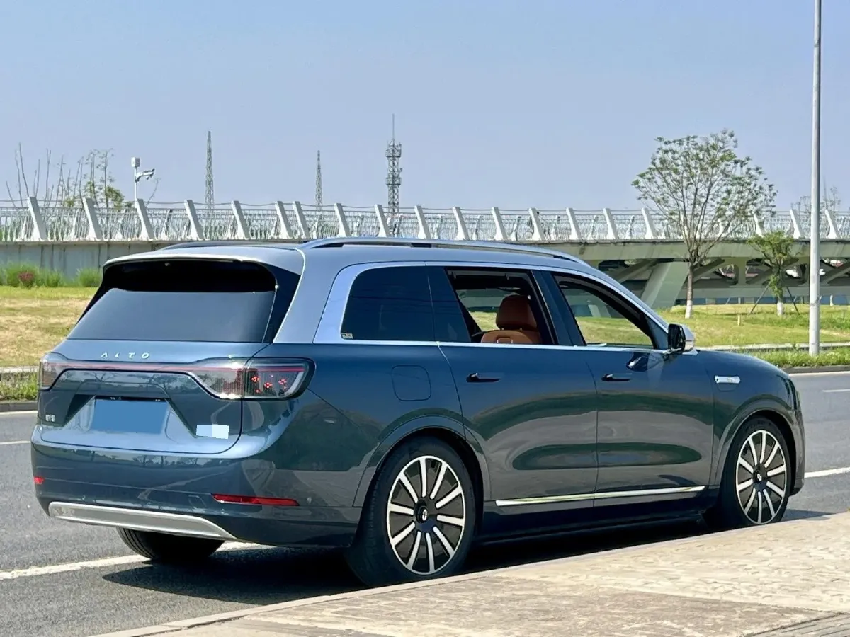 2024 AITO AITO M9 1.5T 152HP L4 REEV 42KWH,autocango,china used car exporter,china ev exporter,chinese used car exporter,chinese used ev exporter