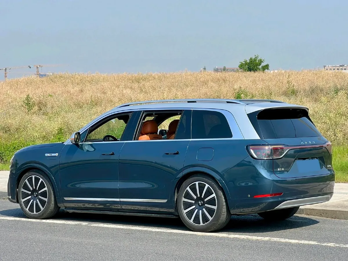 2024 AITO AITO M9 1.5T 152HP L4 REEV 42KWH,autocango,china used car exporter,china ev exporter,chinese used car exporter,chinese used ev exporter