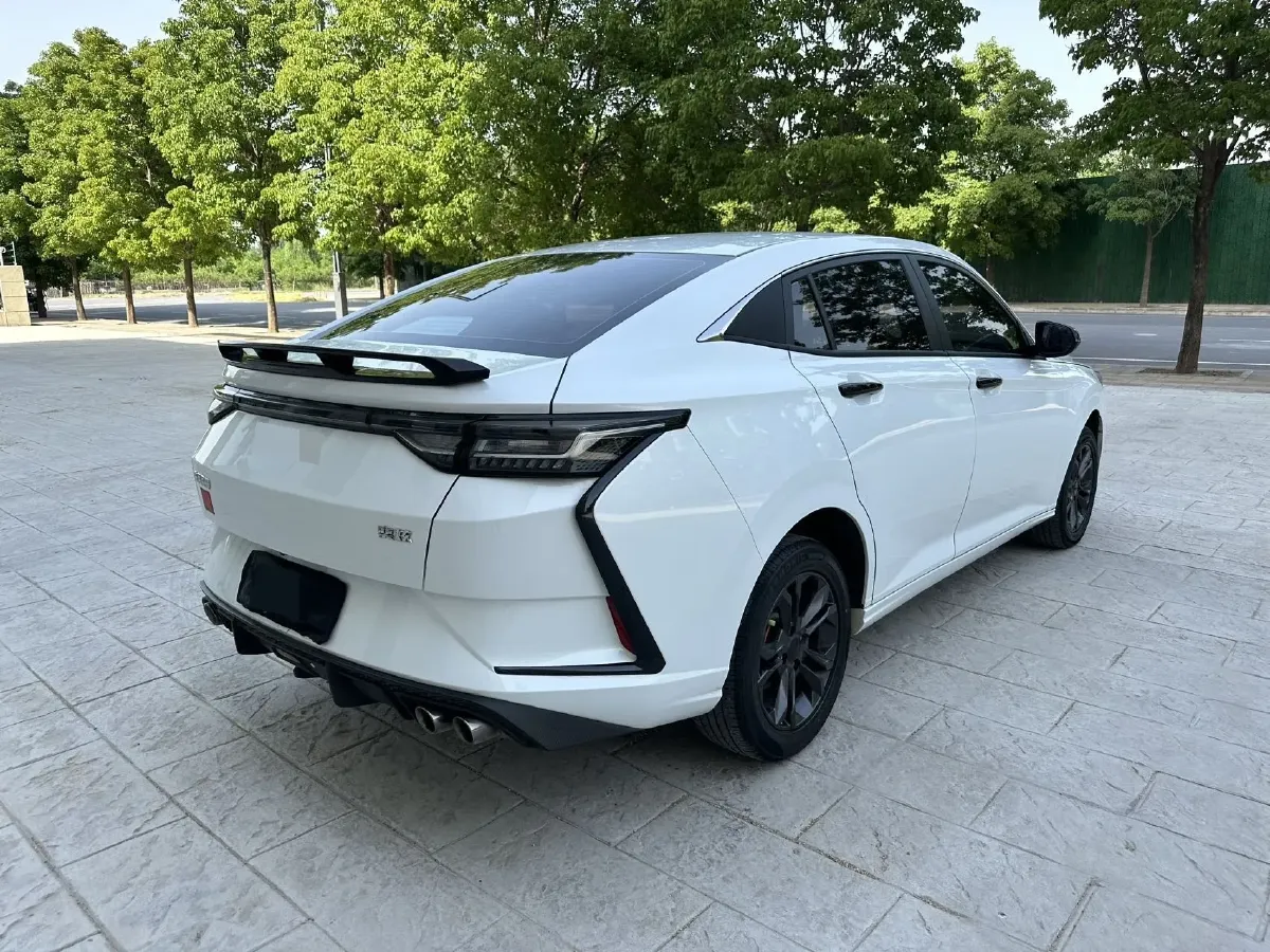 2023 DongFeng Aeolus YiXuan 1.5L 125HP L4 6DCT,autocango,china used car exporter,china ev exporter,chinese used car exporter,chinese used ev exporter