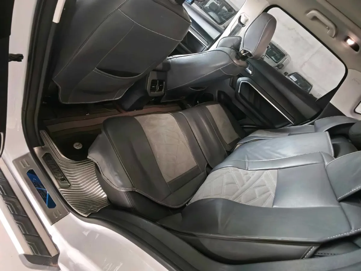2018 Haval H6 1.5T 169HP L4 7DCT,autocango,china used car exporter,china ev exporter,chinese used car exporter,chinese used ev exporter