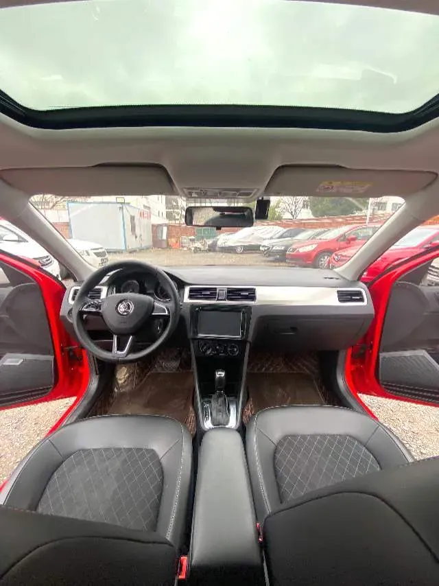 2019 Skoda Rapid Spaceback 1.5L 110HP L4 6AT,autocango,china used car exporter,china ev exporter,chinese used car exporter,chinese used ev exporter