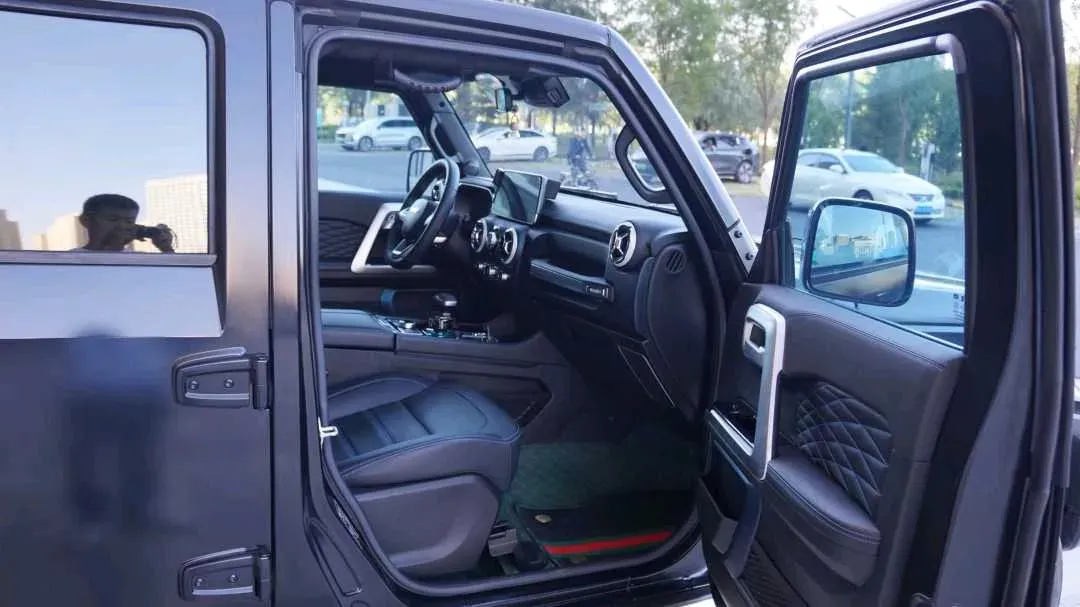 2023 Beijing BJ40 2.0T 163HP L4 8AT,autocango,china used car exporter,china ev exporter,chinese used car exporter,chinese used ev exporter