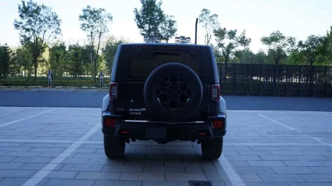 2023 Beijing BJ40 2.0T 163HP L4 8AT,autocango,china used car exporter,china ev exporter,chinese used car exporter,chinese used ev exporter