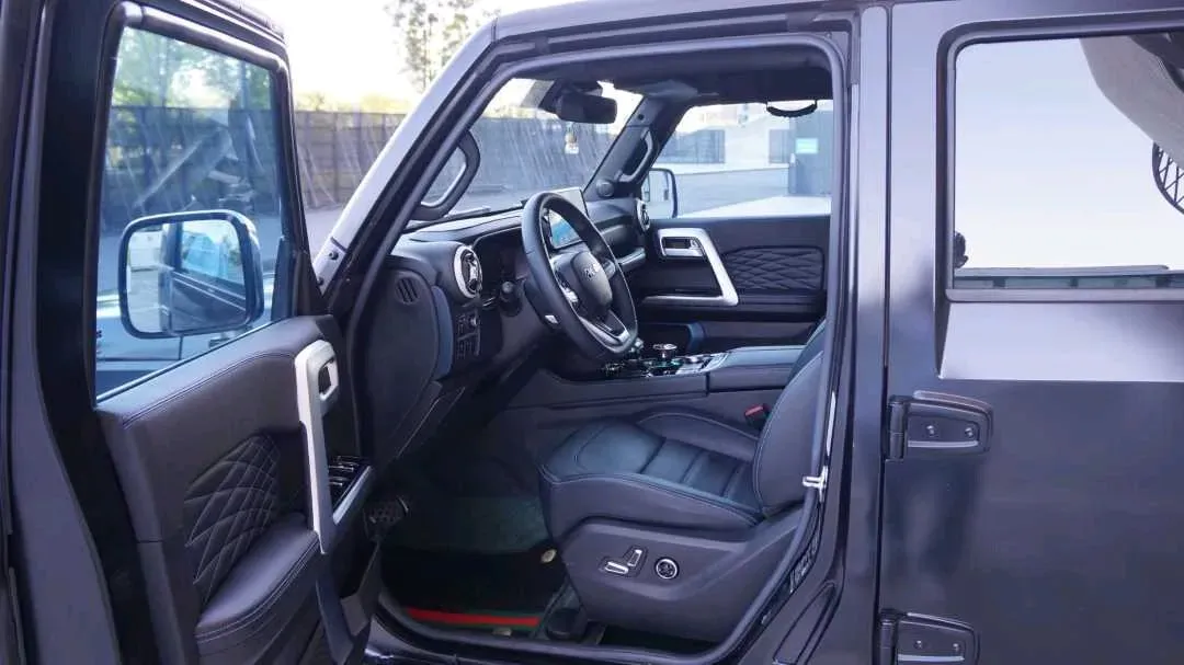 2023 Beijing BJ40 2.0T 163HP L4 8AT,autocango,china used car exporter,china ev exporter,chinese used car exporter,chinese used ev exporter