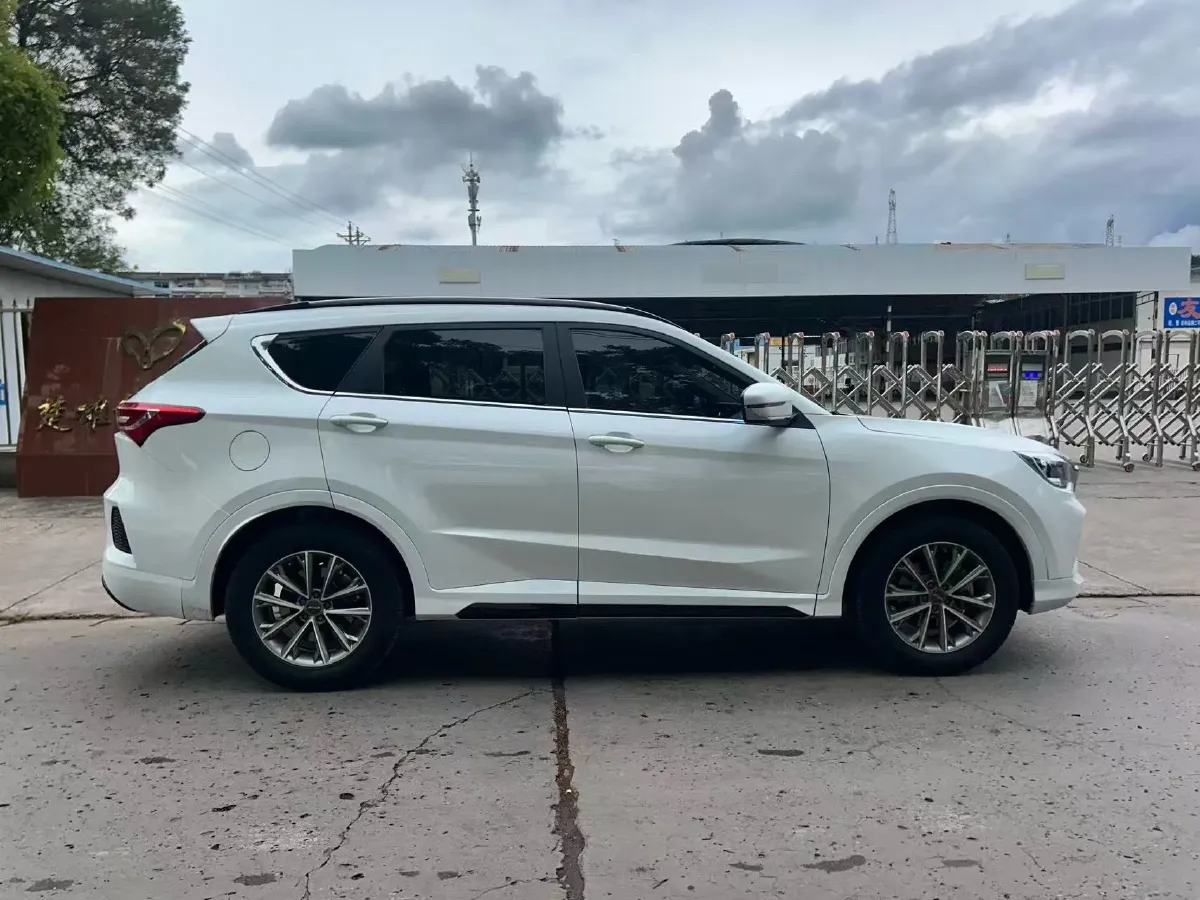 2020 Jetour X70 1.5T 156HP L4 6MT,autocango,china used car exporter,china ev exporter,chinese used car exporter,chinese used ev exporter