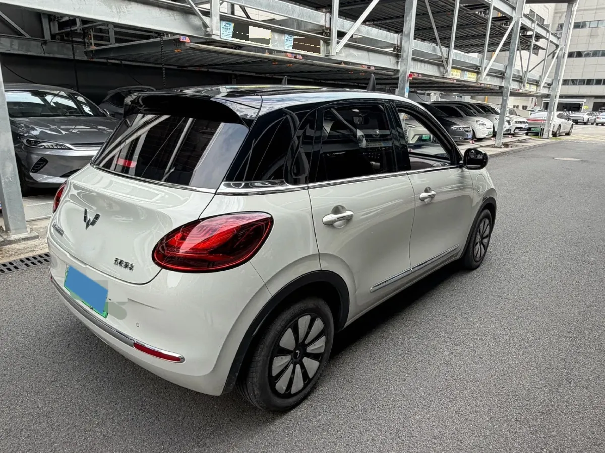 2023 WuLing BinGuo BEV 31.9KWH,autocango,china used car exporter,china ev exporter,chinese used car exporter,chinese used ev exporter