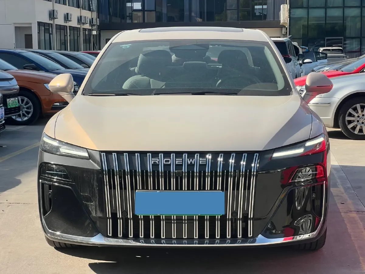 2025 Roewe M7 DMH 1.5L 112HP L4 1DHT PHEV,autocango,china used car exporter,china ev exporter,chinese used car exporter,chinese used ev exporter