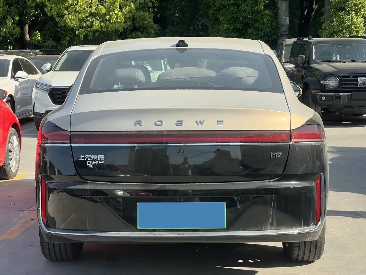 2025 Roewe M7 DMH 1.5L 112HP L4 1DHT PHEV,autocango,china used car exporter,china ev exporter,chinese used car exporter,chinese used ev exporter