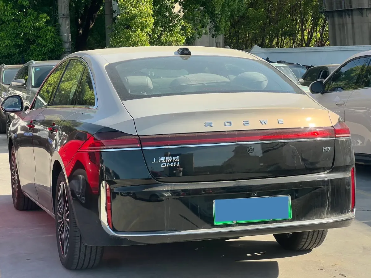 2025 Roewe M7 DMH 1.5L 112HP L4 1DHT PHEV,autocango,china used car exporter,china ev exporter,chinese used car exporter,chinese used ev exporter