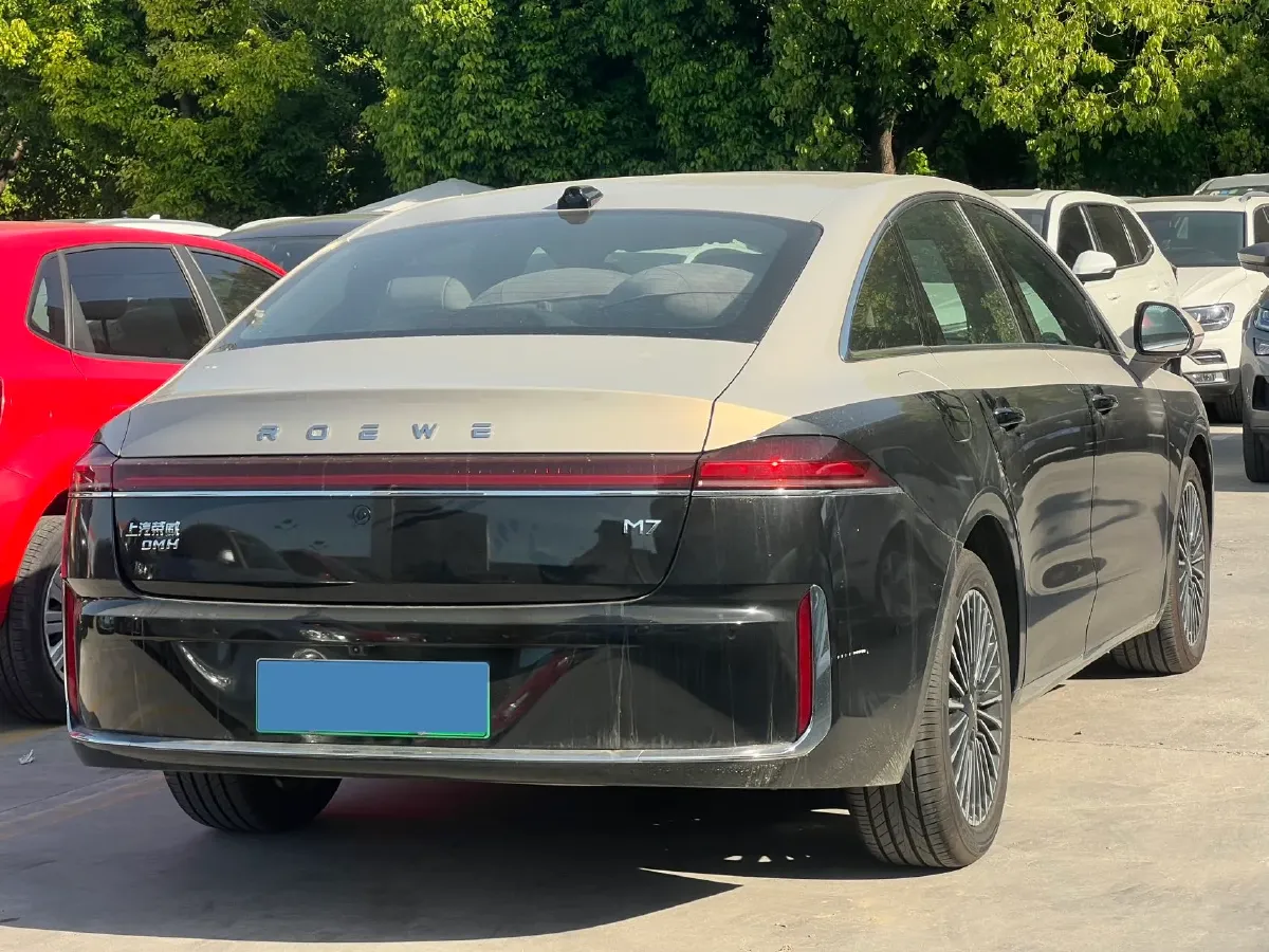 2025 Roewe M7 DMH 1.5L 112HP L4 1DHT PHEV,autocango,china used car exporter,china ev exporter,chinese used car exporter,chinese used ev exporter