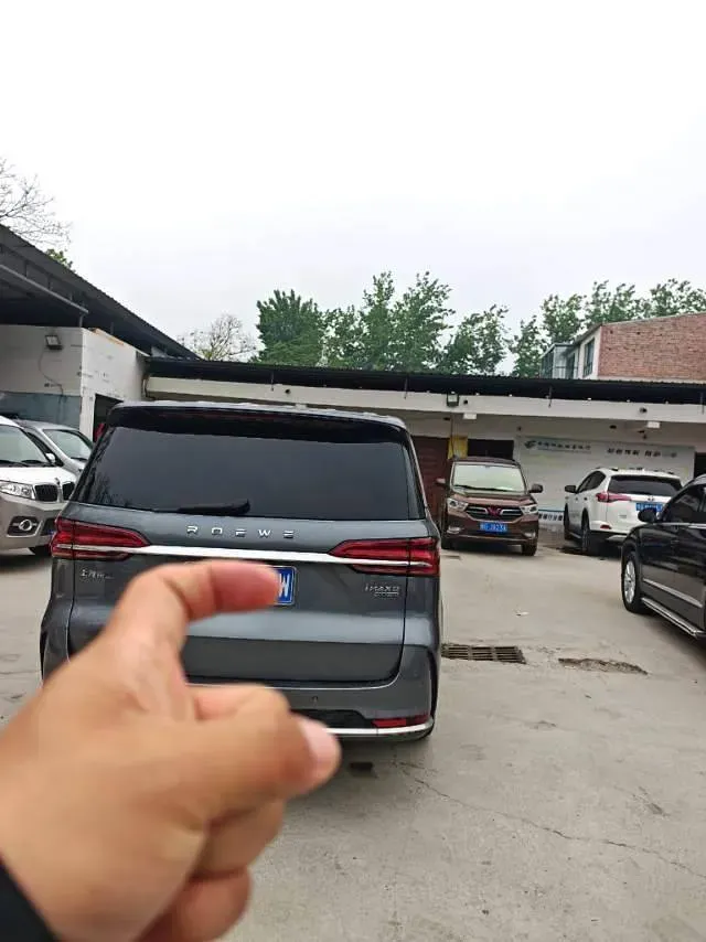 2022 Roewe iMAX8 2.0T 234HP L4 8AT,autocango,china used car exporter,china ev exporter,chinese used car exporter,chinese used ev exporter