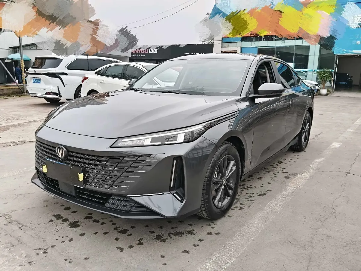 2023 ChangAn Oshan Z6 1.5T 188HP L4 7DCT,autocango,china used car exporter,china ev exporter,chinese used car exporter,chinese used ev exporter