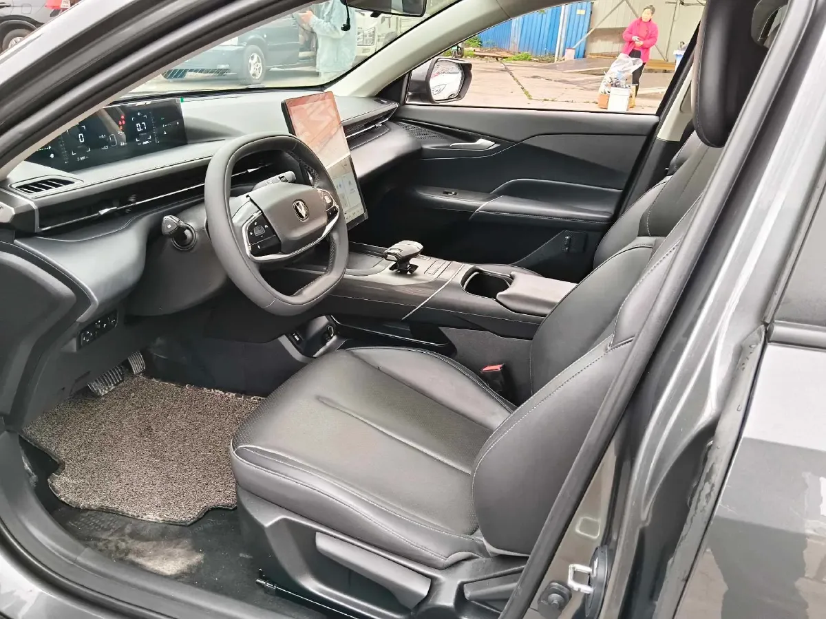 2023 ChangAn Oshan Z6 1.5T 188HP L4 7DCT,autocango,china used car exporter,china ev exporter,chinese used car exporter,chinese used ev exporter