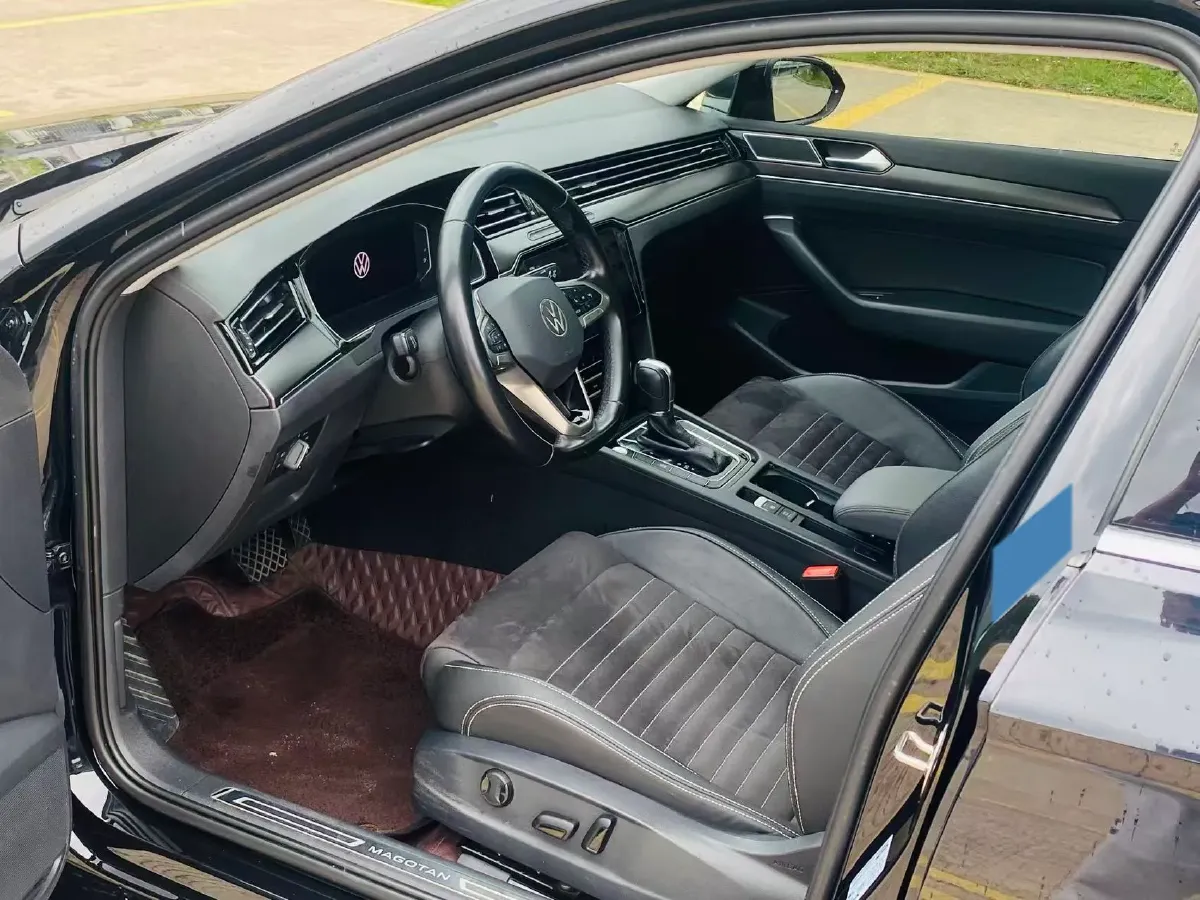 2020 Volkswagen Magotan 2.0T 186HP L4 7DCT,autocango,china used car exporter,china ev exporter,chinese used car exporter,chinese used ev exporter