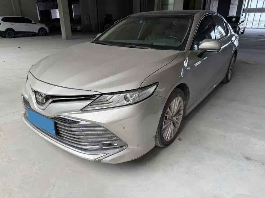 2019 Toyota Camry 2.5L 209HP L4 8AT,autocango,china used car exporter,china ev exporter,chinese used car exporter,chinese used ev exporter