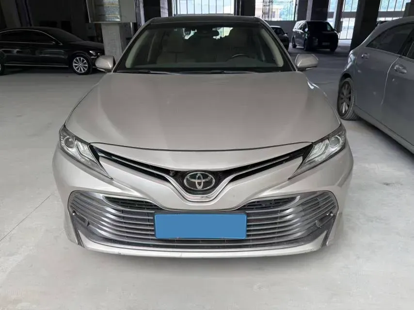 2019 Toyota Camry 2.5L 209HP L4 8AT,autocango,china used car exporter,china ev exporter,chinese used car exporter,chinese used ev exporter