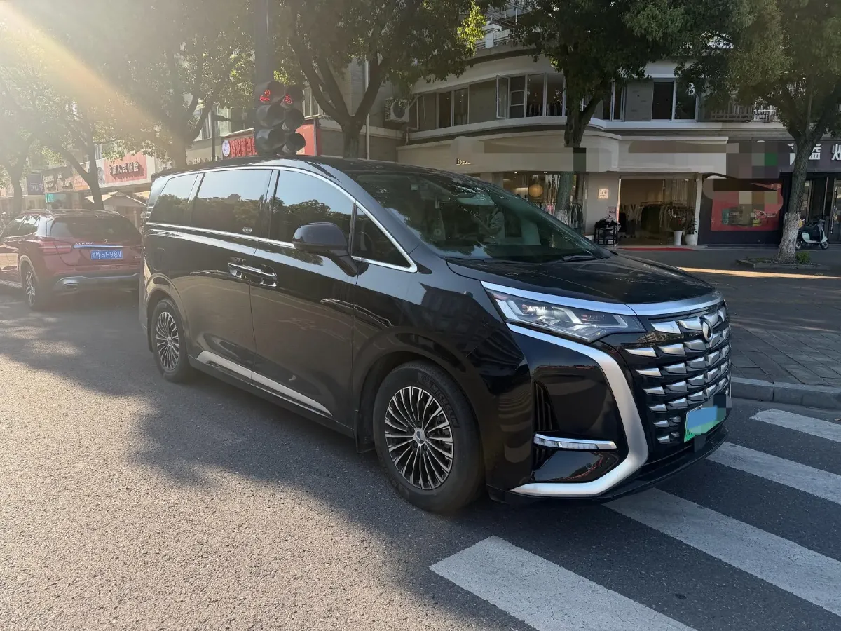 2022 HongQi HS7 3.0T 337HP V6 8AT,autocango,china used car exporter,china ev exporter,chinese used car exporter,chinese used ev exporter