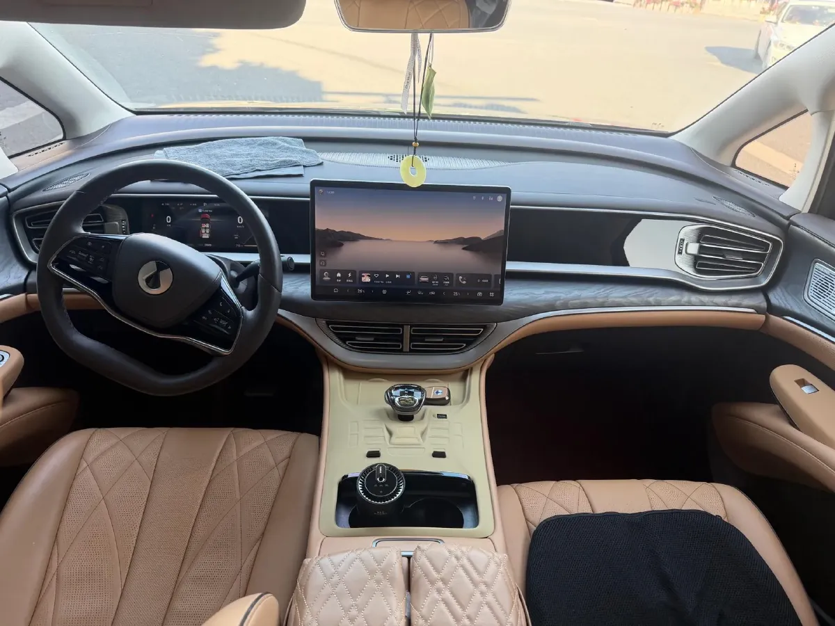 2022 HongQi HS7 3.0T 337HP V6 8AT,autocango,china used car exporter,china ev exporter,chinese used car exporter,chinese used ev exporter