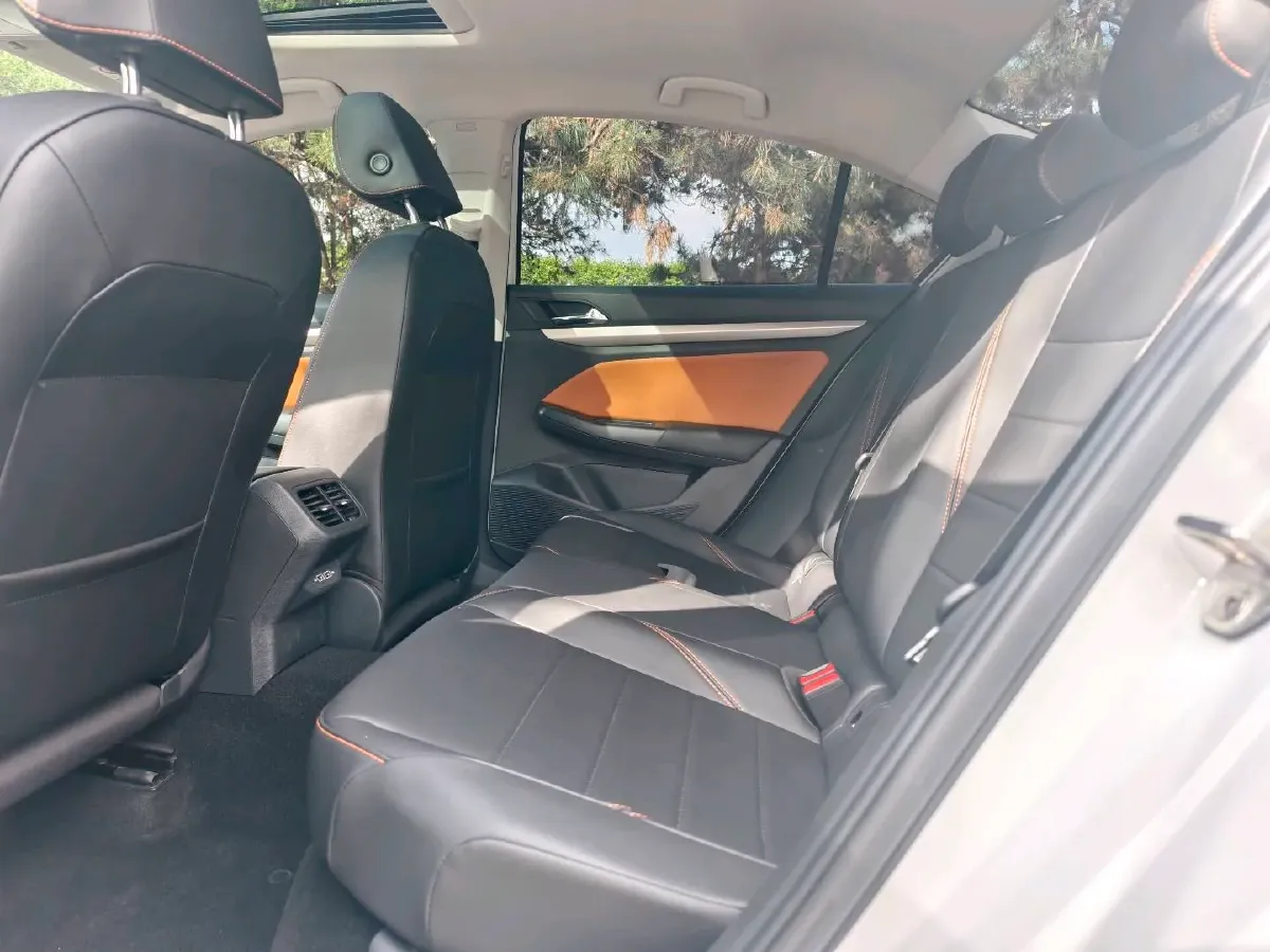 2025 Volkswagen Bora 1.2T 116HP L4 7DCT,autocango,china used car exporter,china ev exporter,chinese used car exporter,chinese used ev exporter