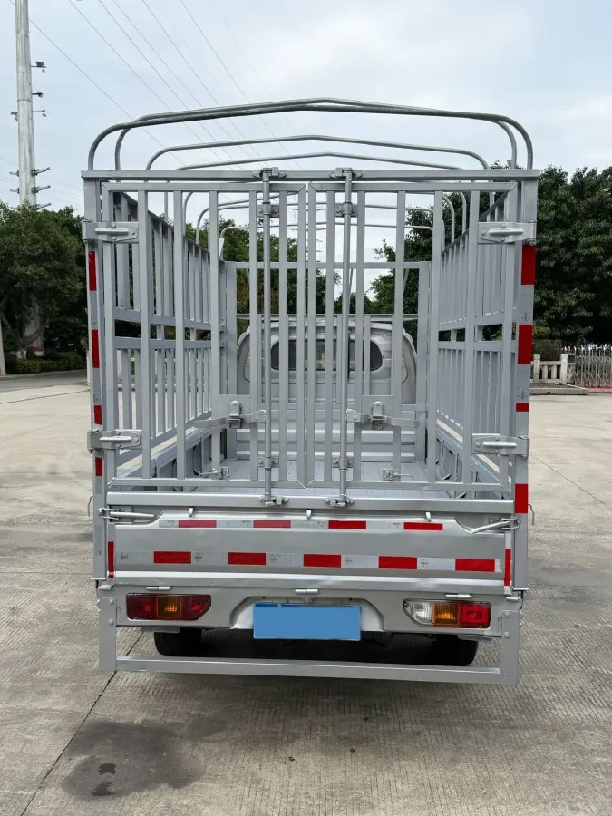 2022 WuLing RongGuang New Truck 1.8L 125HP L4 5MT,autocango,china used car exporter,china ev exporter,chinese used car exporter,chinese used ev exporter