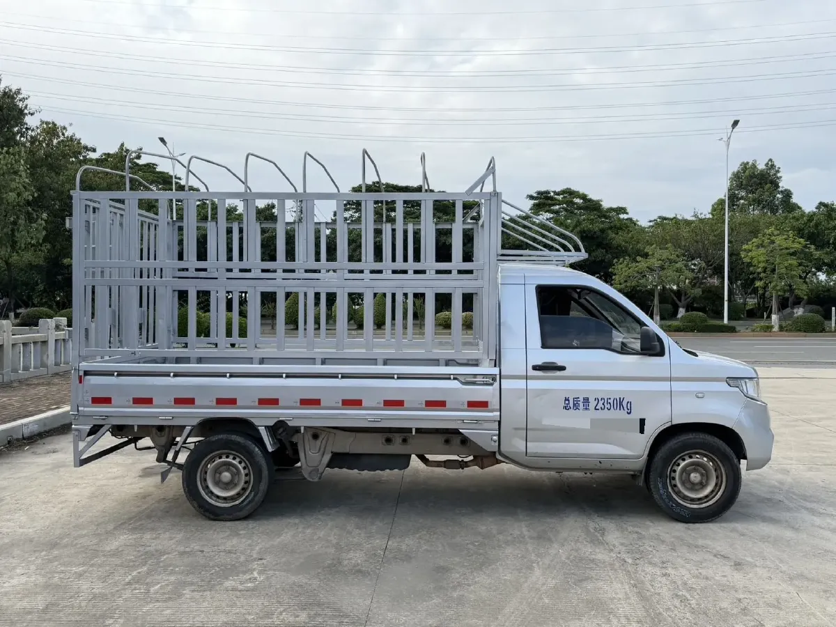 2022 WuLing RongGuang New Truck 1.8L 125HP L4 5MT,autocango,china used car exporter,china ev exporter,chinese used car exporter,chinese used ev exporter