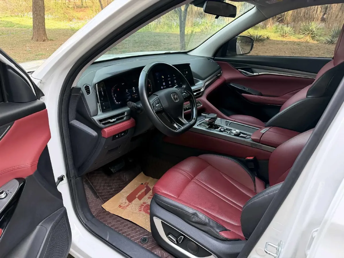 2022 ChangAn CS75 Plus 1.5T 178HP L4 6AT,autocango,china used car exporter,china ev exporter,chinese used car exporter,chinese used ev exporter