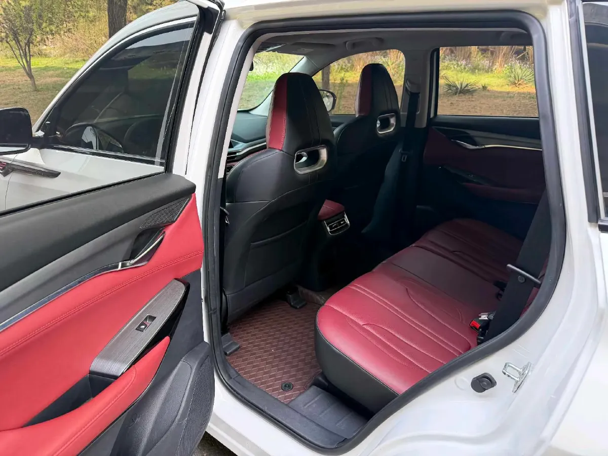 2022 ChangAn CS75 Plus 1.5T 178HP L4 6AT,autocango,china used car exporter,china ev exporter,chinese used car exporter,chinese used ev exporter