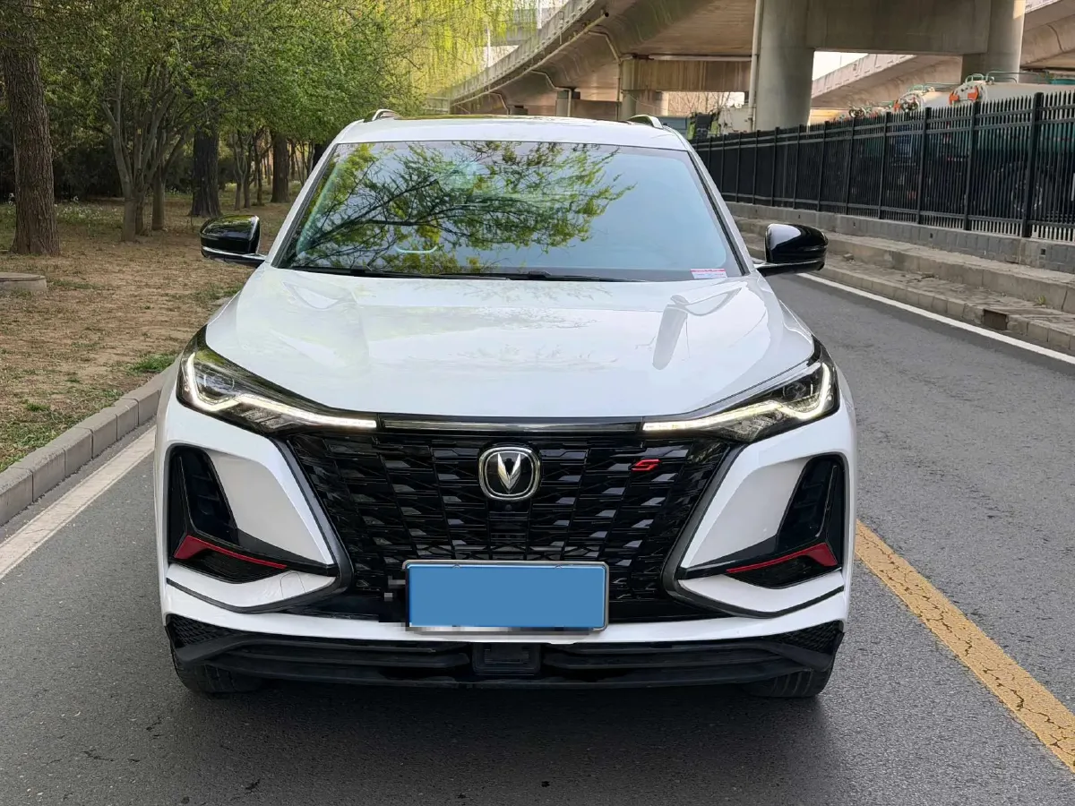2022 ChangAn CS75 Plus 1.5T 178HP L4 6AT,autocango,china used car exporter,china ev exporter,chinese used car exporter,chinese used ev exporter