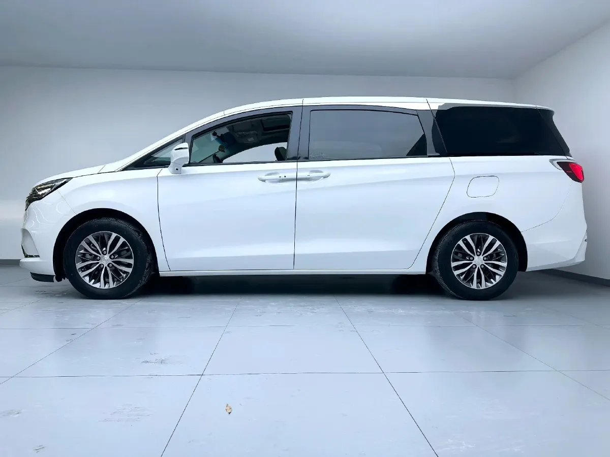 2022 Buick GL8 2.0T 237HP L4 9AT,autocango,china used car exporter,china ev exporter,chinese used car exporter,chinese used ev exporter