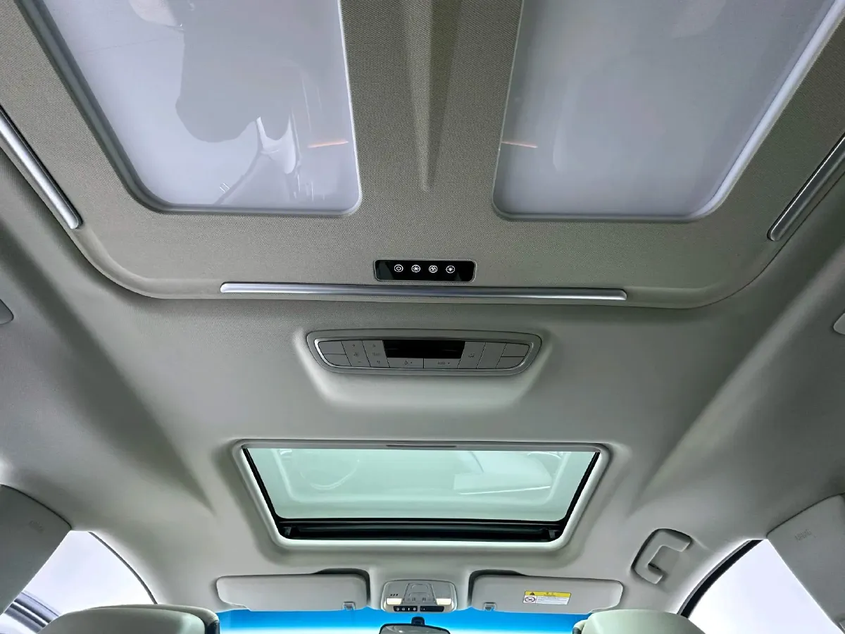 2022 Buick GL8 2.0T 237HP L4 9AT,autocango,china used car exporter,china ev exporter,chinese used car exporter,chinese used ev exporter
