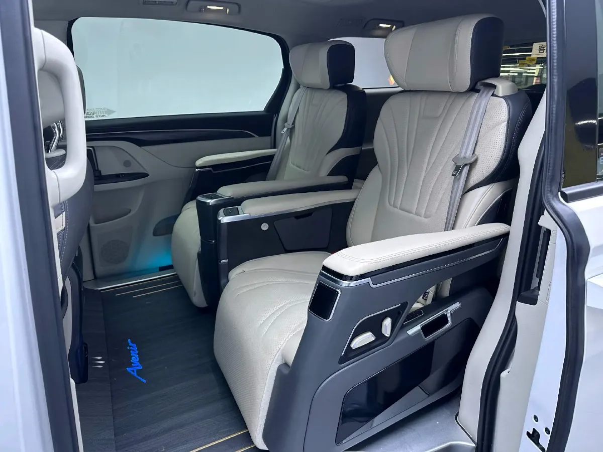 2022 Buick GL8 2.0T 237HP L4 9AT,autocango,china used car exporter,china ev exporter,chinese used car exporter,chinese used ev exporter