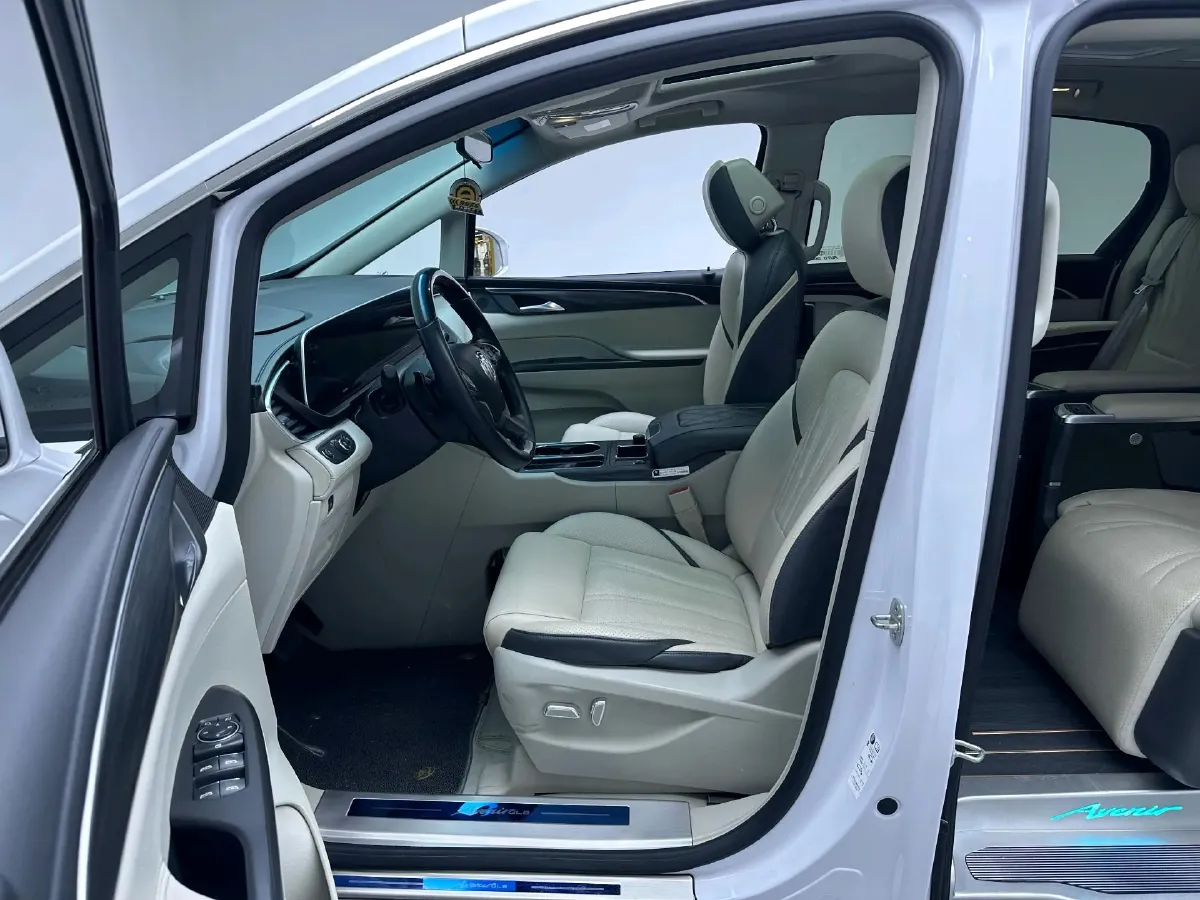 2022 Buick GL8 2.0T 237HP L4 9AT,autocango,china used car exporter,china ev exporter,chinese used car exporter,chinese used ev exporter