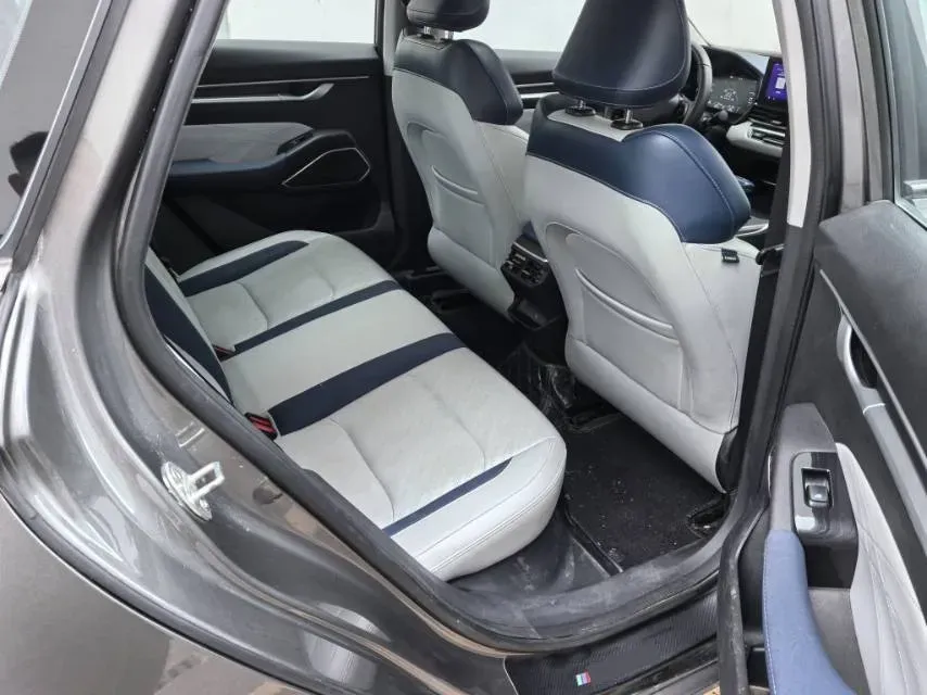 2022 Geely Emgrand 1.5L 114HP L4 CVT,autocango,china used car exporter,china ev exporter,chinese used car exporter,chinese used ev exporter