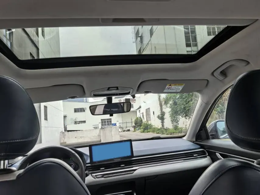 2022 Geely Emgrand 1.5L 114HP L4 CVT,autocango,china used car exporter,china ev exporter,chinese used car exporter,chinese used ev exporter