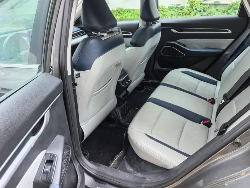 2022 Geely Emgrand 1.5L 114HP L4 CVT,autocango,china used car exporter,china ev exporter,chinese used car exporter,chinese used ev exporter