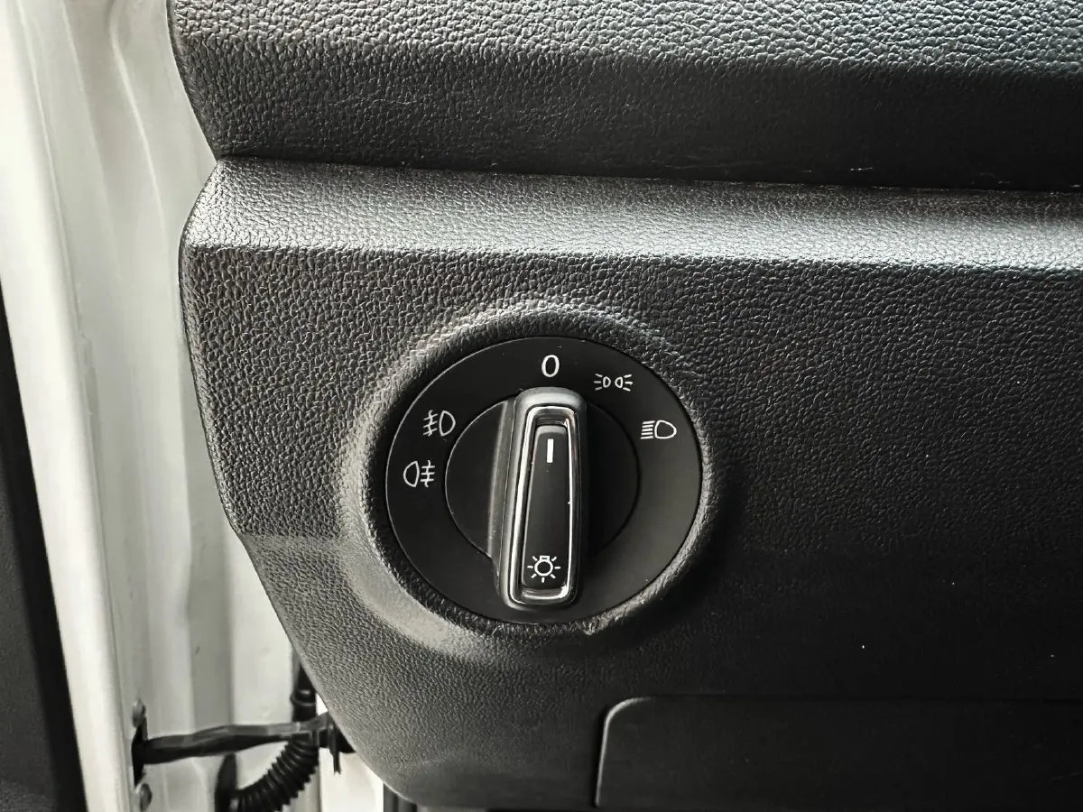 2022 Volkswagen T-Roc 1.4T 150HP L4 7DCT,autocango,china used car exporter,china ev exporter,chinese used car exporter,chinese used ev exporter