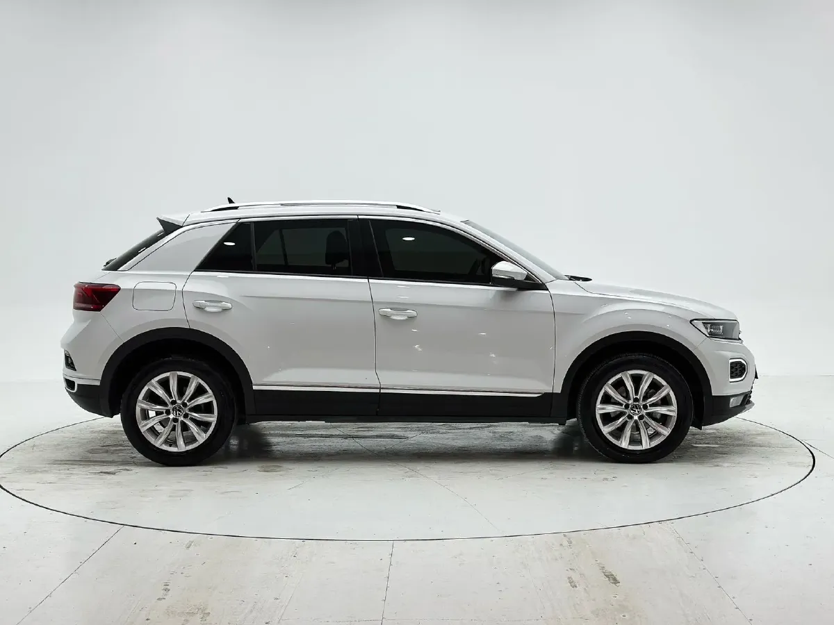 2022 Volkswagen T-Roc 1.4T 150HP L4 7DCT,autocango,china used car exporter,china ev exporter,chinese used car exporter,chinese used ev exporter