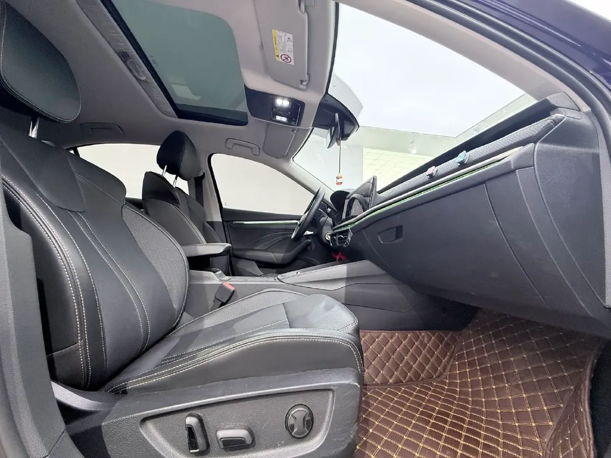 2022 Skoda Octavia 1.4T 150HP L4 7DCT,autocango,china used car exporter,china ev exporter,chinese used car exporter,chinese used ev exporter