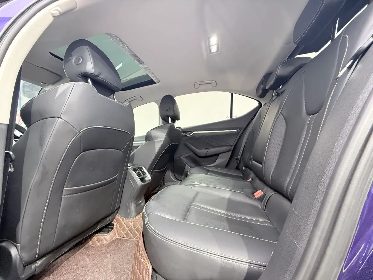 2022 Skoda Octavia 1.4T 150HP L4 7DCT,autocango,china used car exporter,china ev exporter,chinese used car exporter,chinese used ev exporter