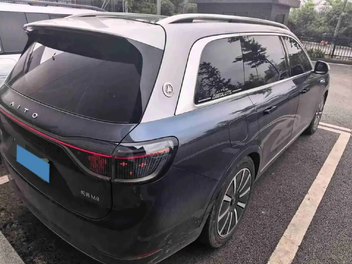 2024 AITO AITO M9 1.5T 152HP L4 REEV 42KWH,autocango,china used car exporter,china ev exporter,chinese used car exporter,chinese used ev exporter